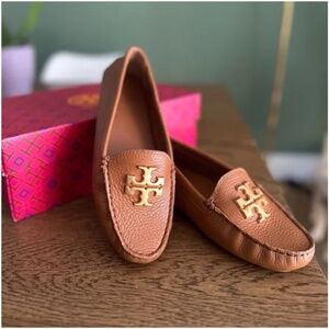 NEW! Tory Burch Everly Driver -Royal Tan Brown Tumble Leather Loafers